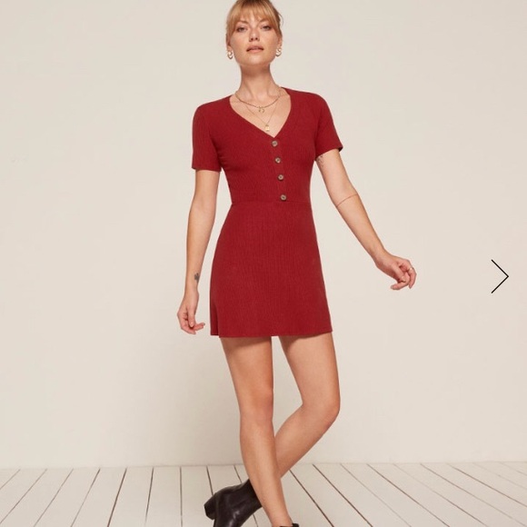 ❌SOLD❌Reformation Crimson Cardinal Dress - Picture 3 of 5